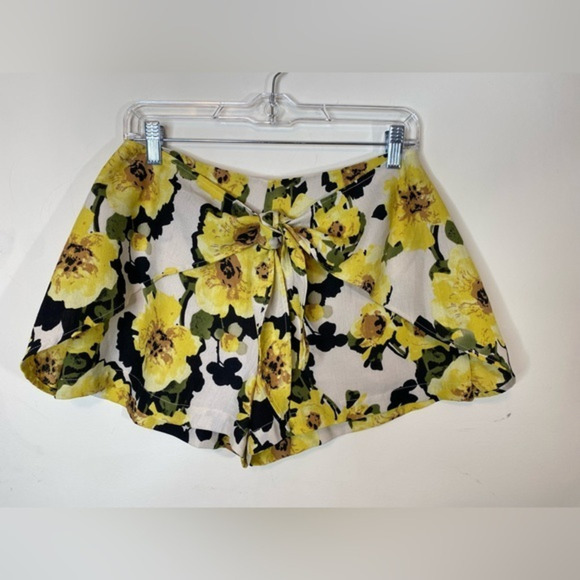 J.O.A. Revolve Floral High Rise‎ Lined Front Tie Yellow Shorts Size Small. - Picture 1 of 4